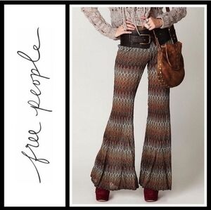 Free People Chevron Mesh Flared Bell Bottom Pull On Pants Sz S in EUC